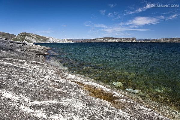  p>巴芬岛(baffin island)一译"巴芬兰",是 a href="#" data-lemmaid=