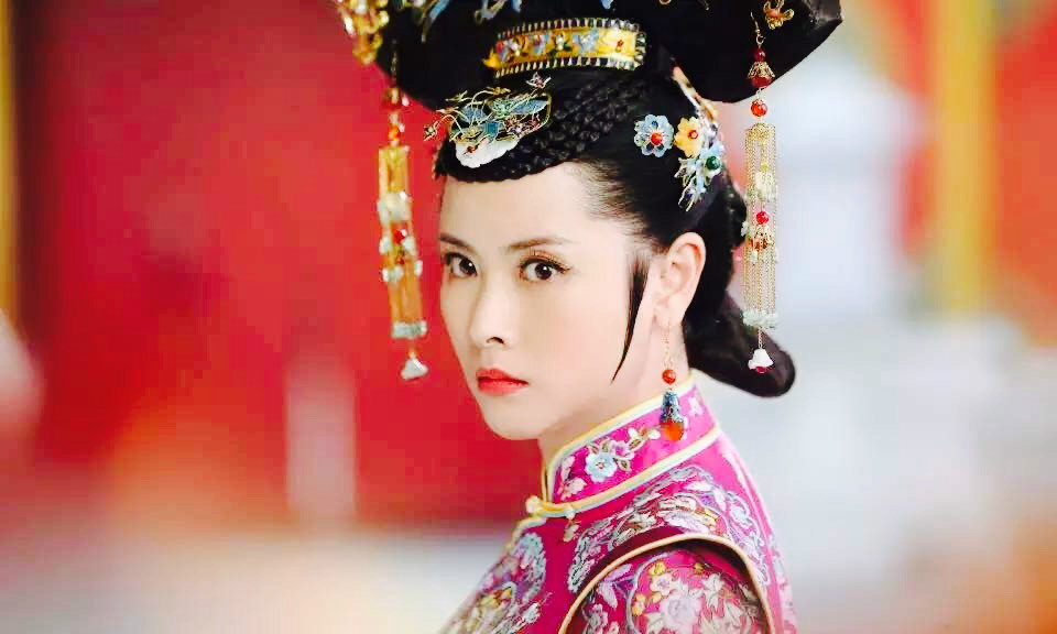  p>杨明娜,1976年9月27日出生于中国上海,影视女演员,1998年毕业于 a