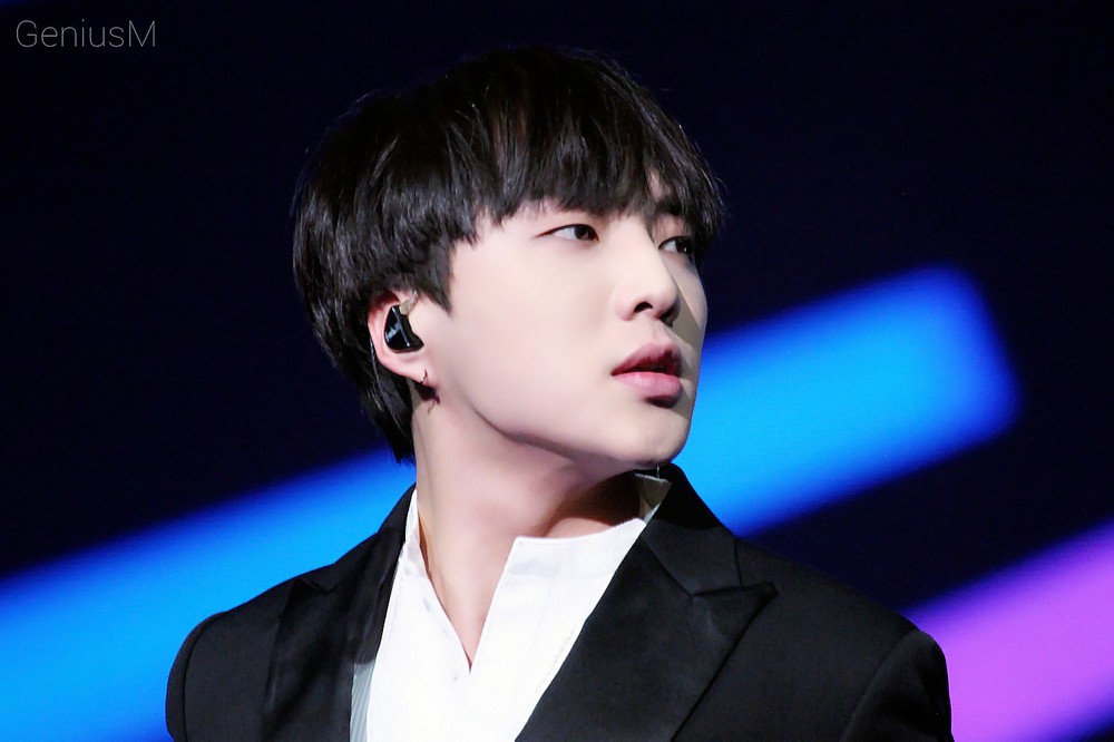  p>姜昇润(         )1994年1月21日出生于韩国釜山,歌手,演员,韩国