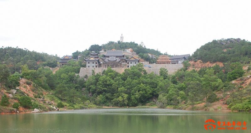  p>黄光山佛光寺位于广东省 a target="_blank" href="/item/惠来县">