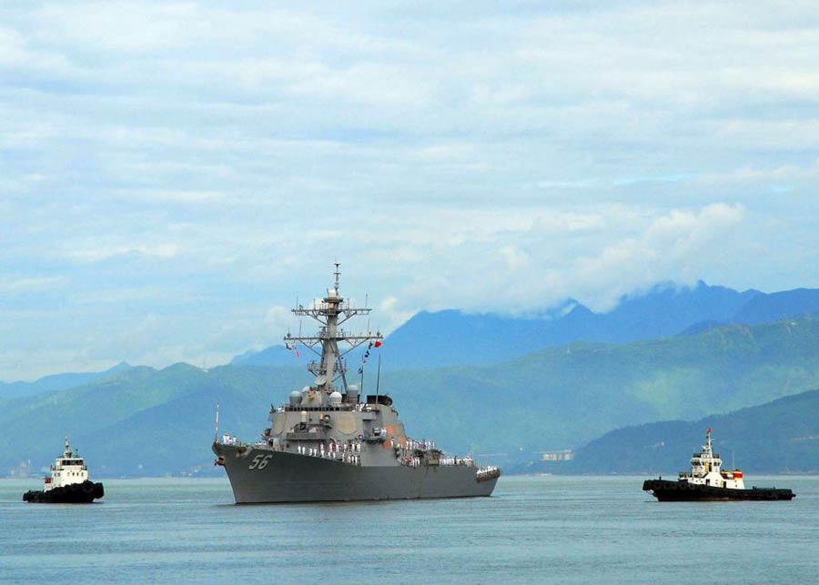 麦凯恩号驱逐舰