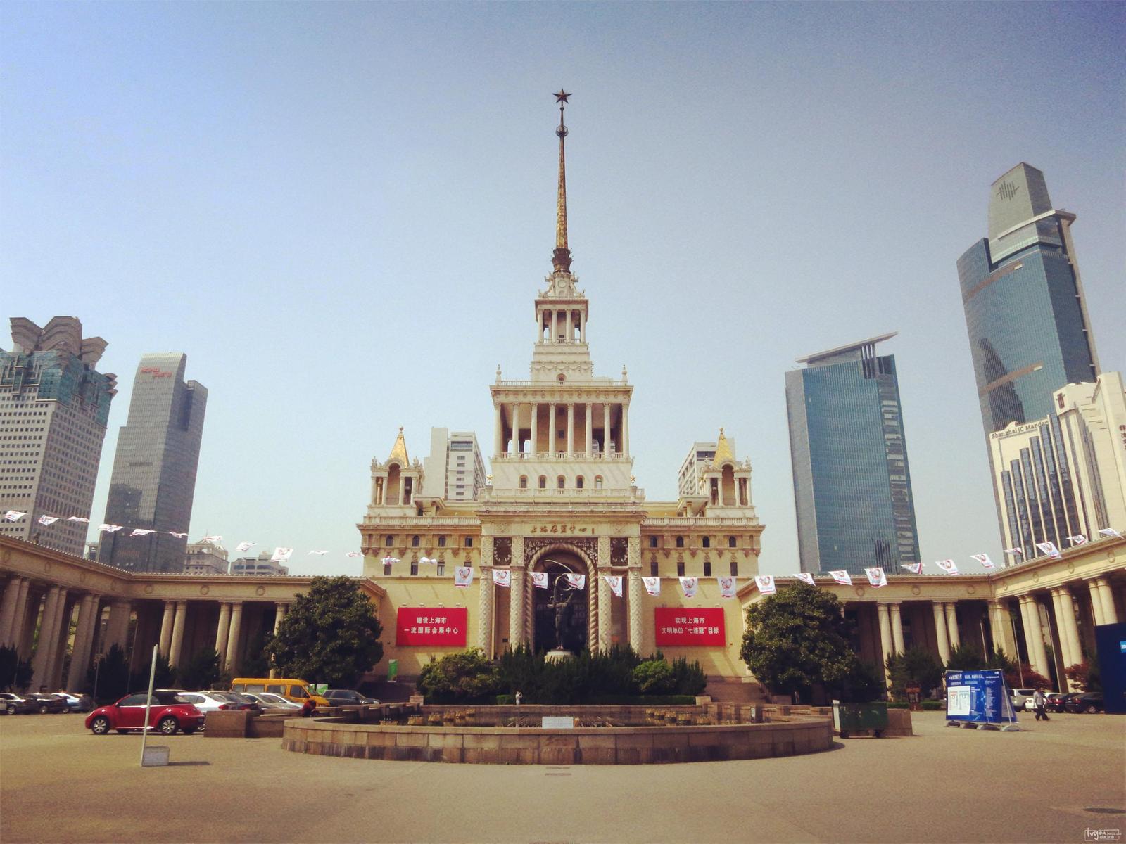  p>上海展览中心(shanghai exhibition center)亦称为上海展览馆,位于