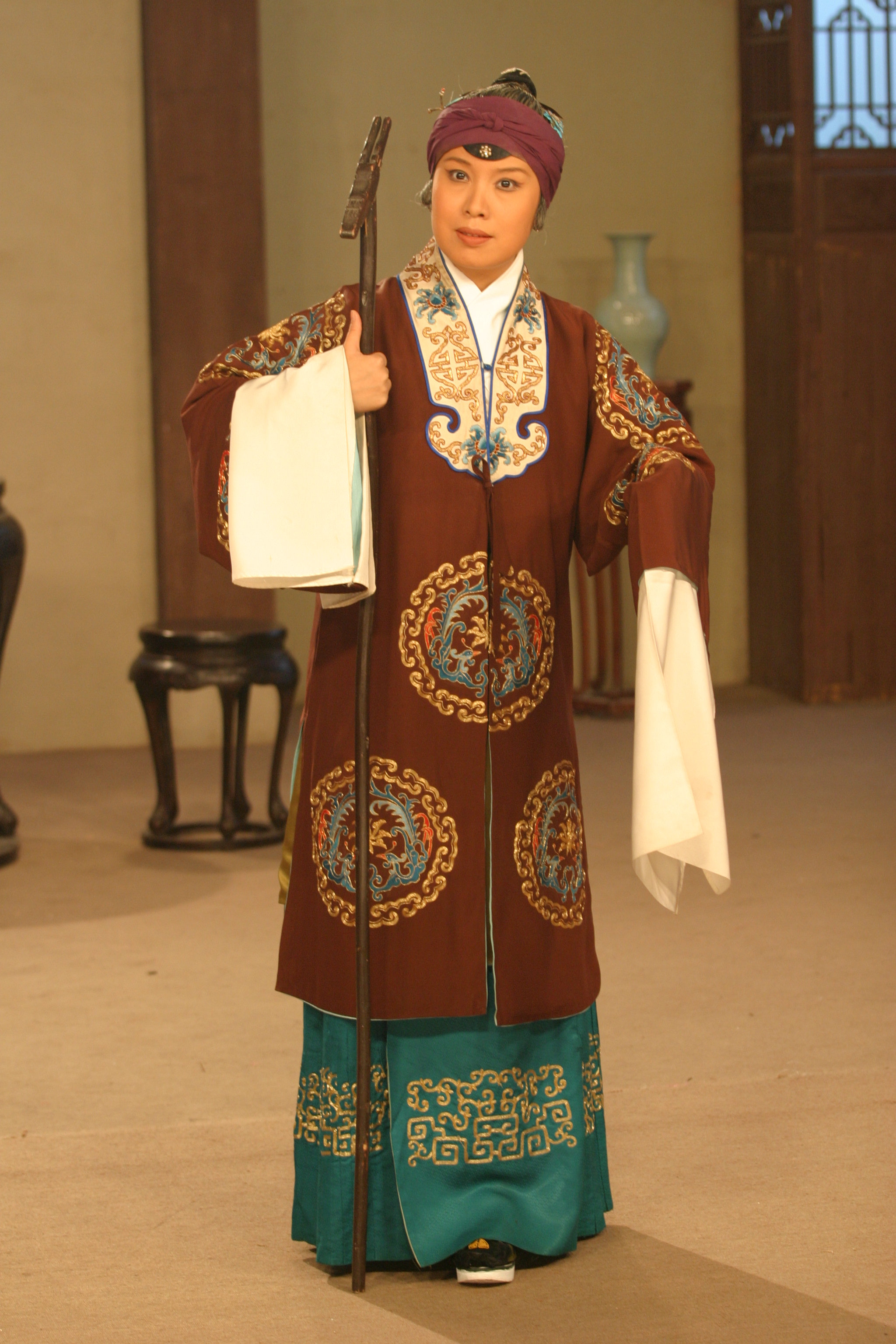  p data-id="gnzwxpx7t3">翟墨,女,中国京剧老旦演员, a target="