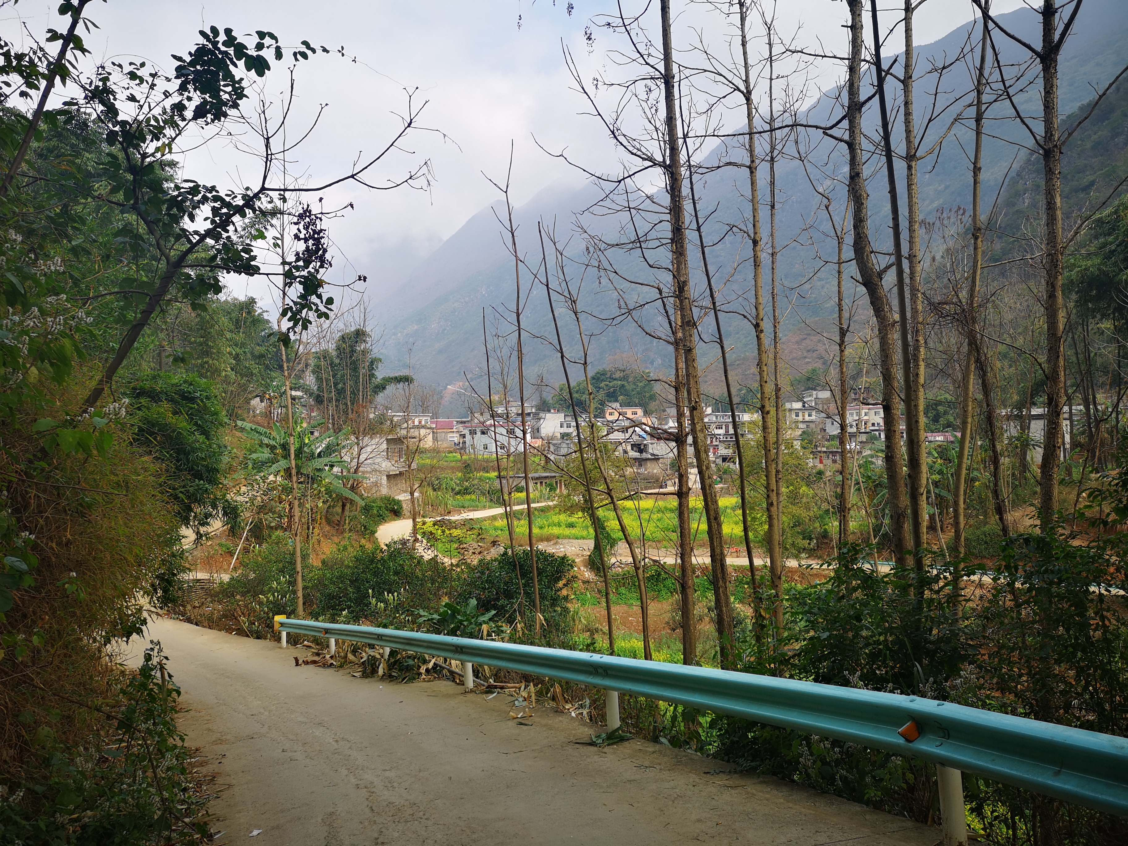  p data-id="gnz5w7ebge">平基村位于六盘水市六枝特区中寨乡 a