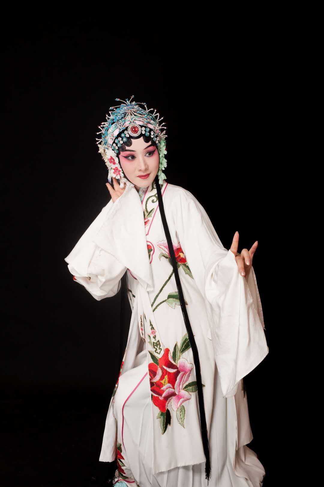 data-id="go07nmprcc">张培培,河南商丘人,1990年出生,国家一级演员