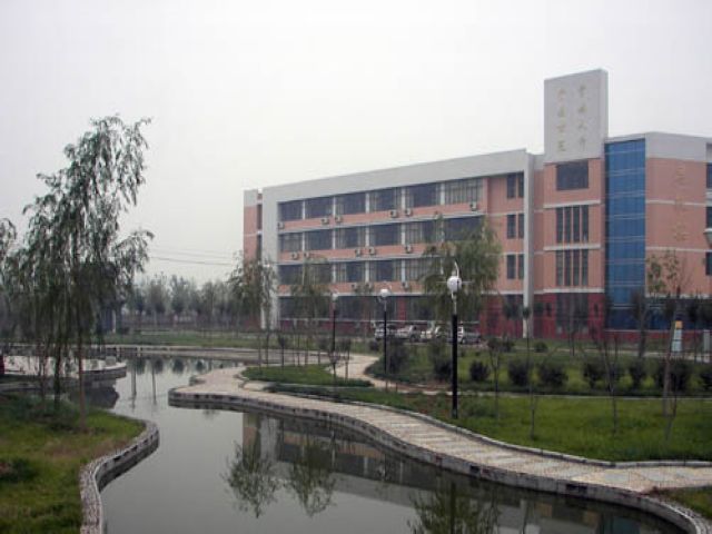  p>新乡市第一中学(xinxiang no.