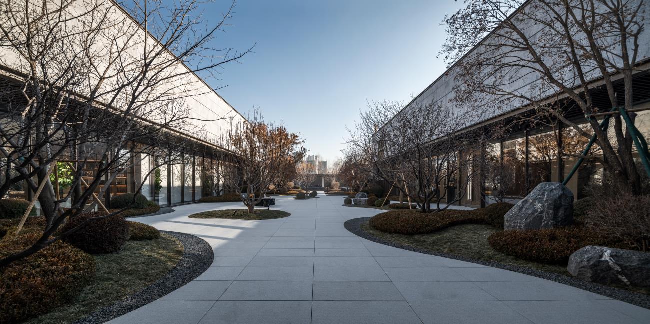  p>沈阳龙湖·云峰原著,择址沈阳城市新中心——新市府板块,园区内