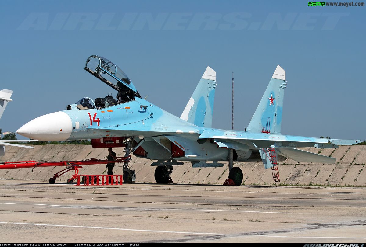 苏-27"侧卫"重型战斗机