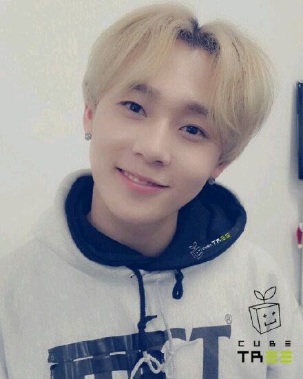  p>金晓钟,艺名dawn(   ),1994年6月1日出生于