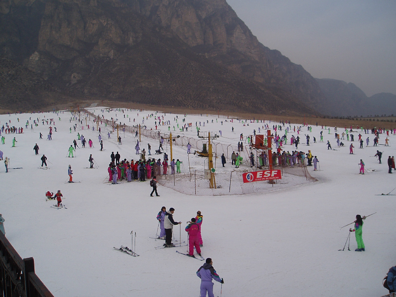 p>延庆石京龙滑雪场于一九九九年建成,位于国家级生态环境示范区