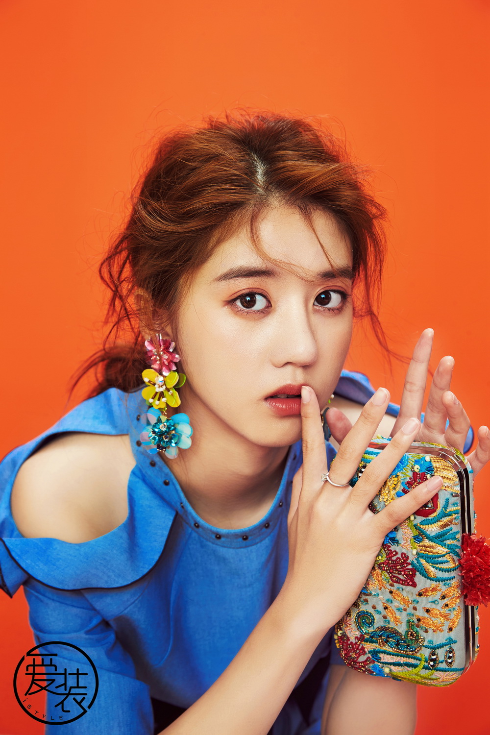  p>李凯馨,1999年10月12日出生于中国台湾,新加坡籍华裔影视女演员