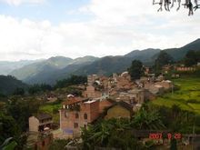  p>南捞下寨村隶属于云南省文山州马关县南捞乡南捞村委会,属于山区.