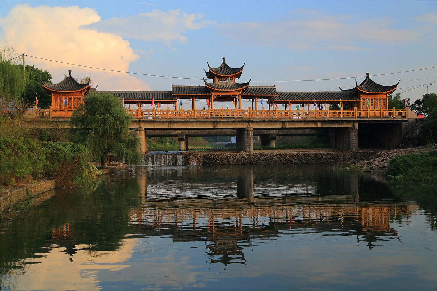  p>马畈村位于浙江省义乌市大陈镇,地理坐标为北纬29°28′,东经120