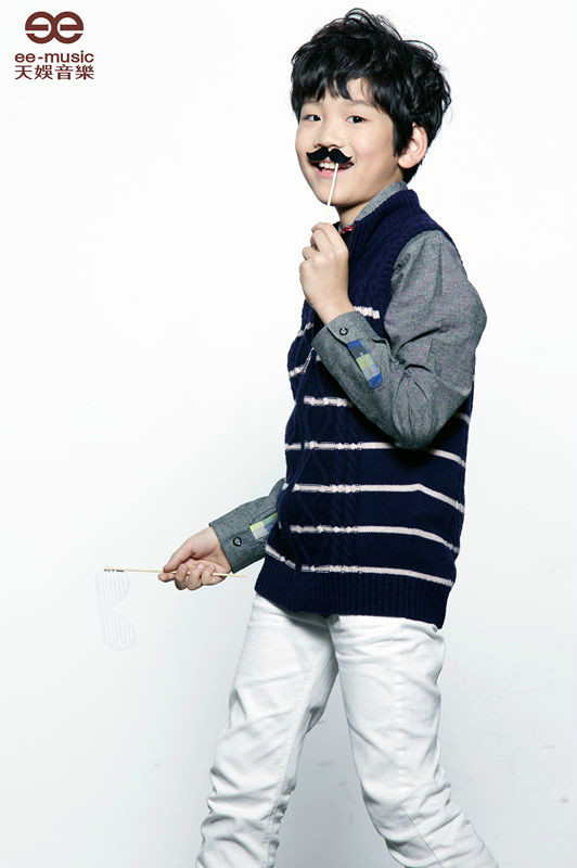 乐男子演唱组合,由 a target="_blank" href="/item/封迪/8213854"