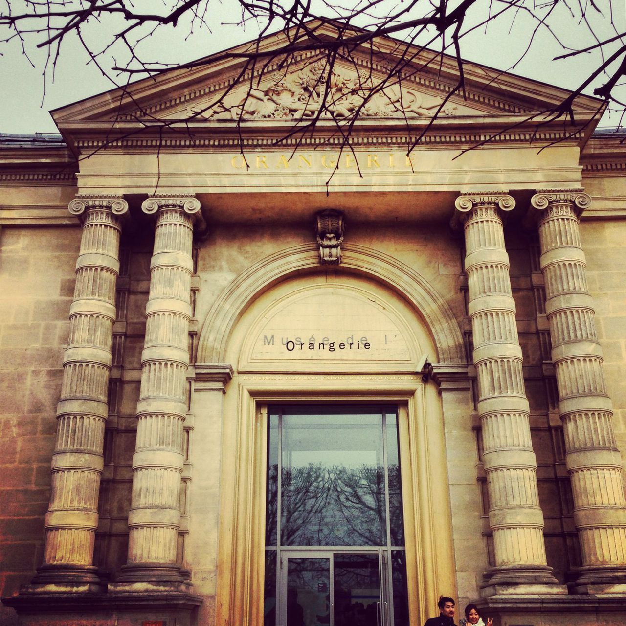 l6jh7">橘园美术馆坐落在 a target="_blank" href="/item/巴黎/858"