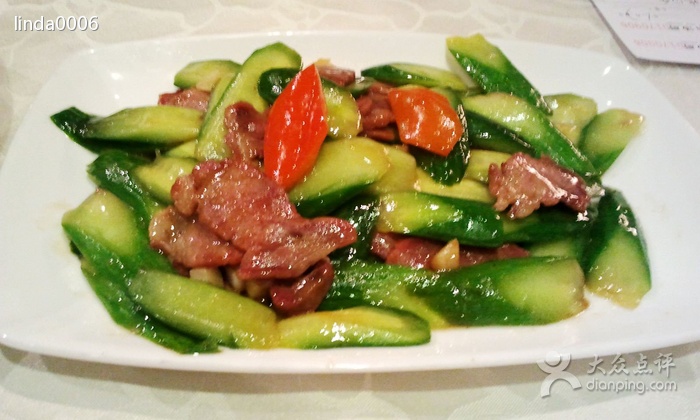  p>青瓜炒肉,主要食材为青瓜和猪肉(肥瘦) . /p>