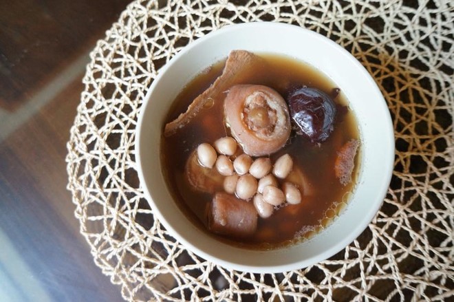  p data-id="gnbjlno4vl">花生猪尾汤具有健脾和胃,益肾利水,补阴益髓