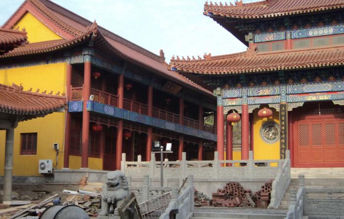  p>碧霞禅寺,亦名 a target="_blank" href="/item/碧霞禅院">碧霞禅