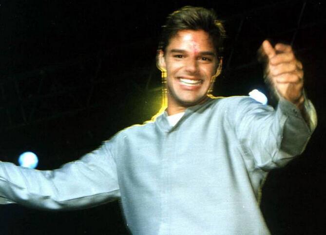  p>瑞奇·马丁(ricky martin),1971年12月24日出生于波多黎各圣胡安