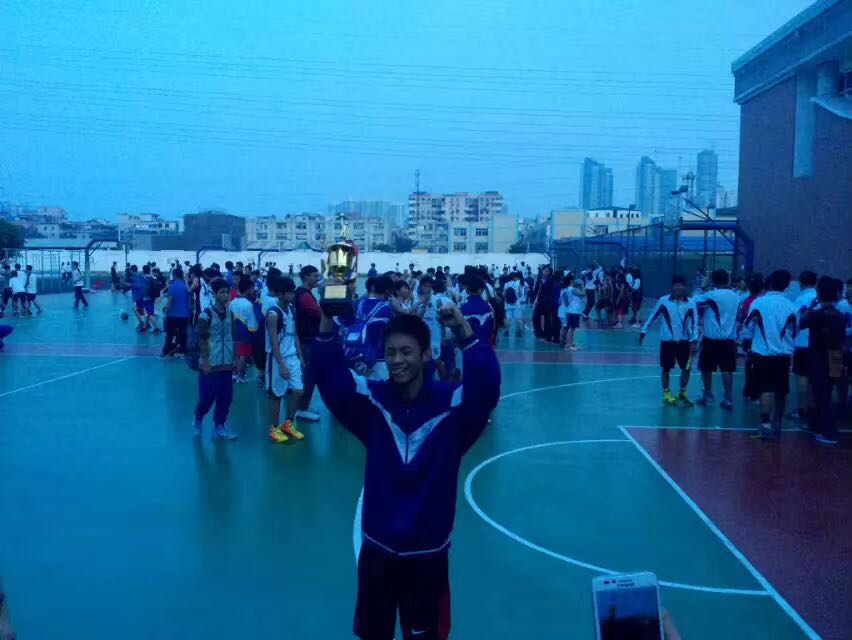 于2013年成立于广州荔湾区四中聚贤中学,是一支隶属于广州市荔湾区的