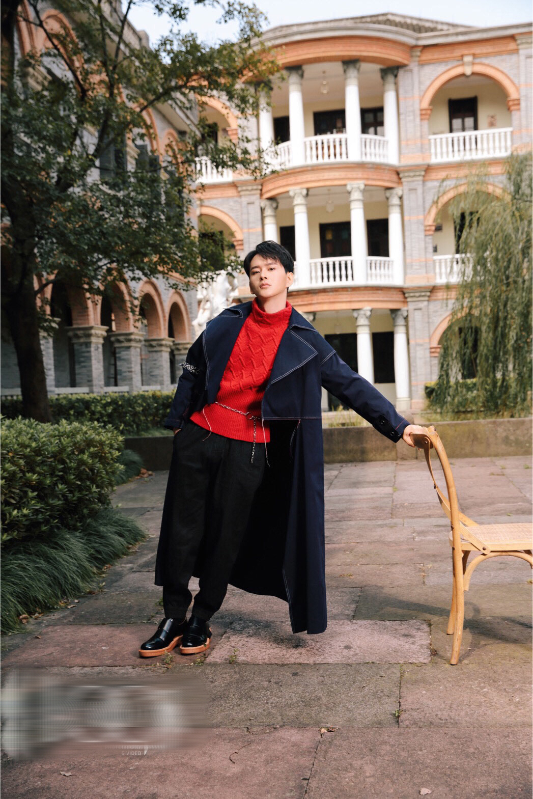  p>黄宥明,原名黄明,4月15日出生于湖北省咸宁市崇阳县,中国内地影视