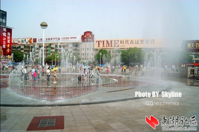 data-lemmaid="163646">孝感 /a>市人民广场是孝感最大的 a target="