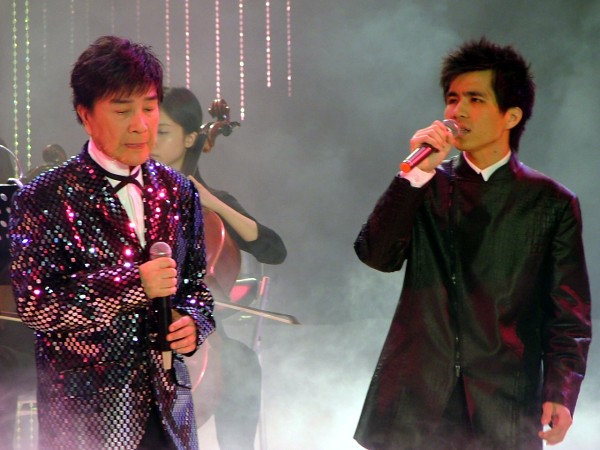  p data-id="gnfckfrnfz">《父子关系》是谢雷 /  a target="_blank"