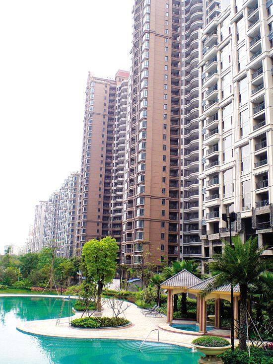  p data-id="gnhex4l4b6">汇景新城位于广州市天河区东部,距天河体育