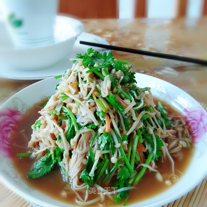 凉拌青菜金针菇