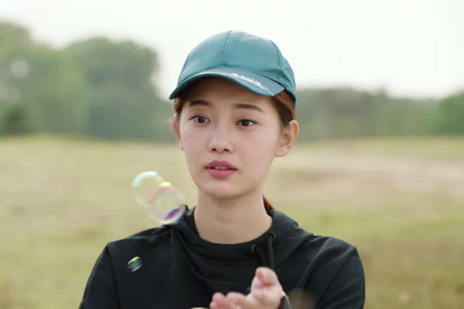 叶美笑
