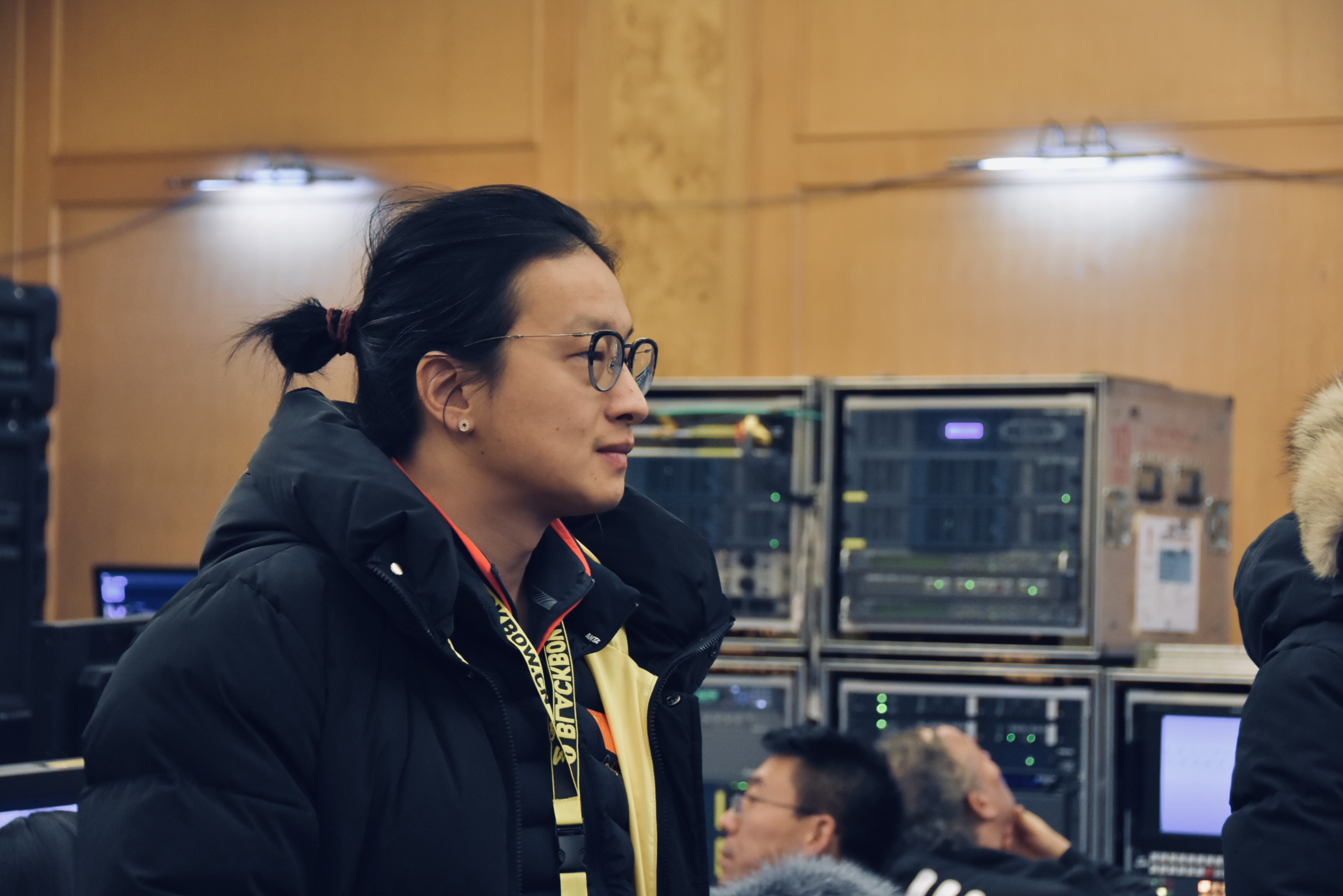 data-id="gnav07csbv">王志鸥,2010年创立以创造力为驱动的公司黑弓