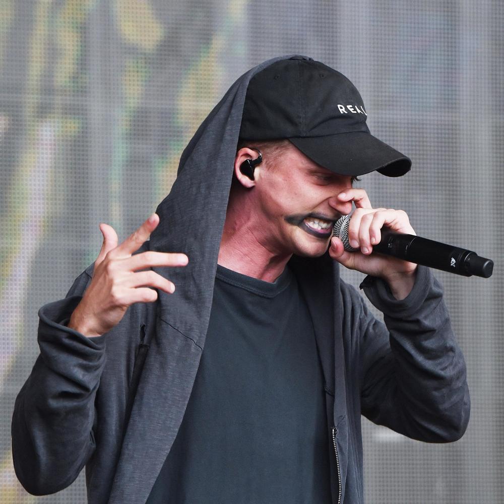 pe">nf,本名内森·福伊尔斯坦(nate john feuerstein),美国说唱男歌手