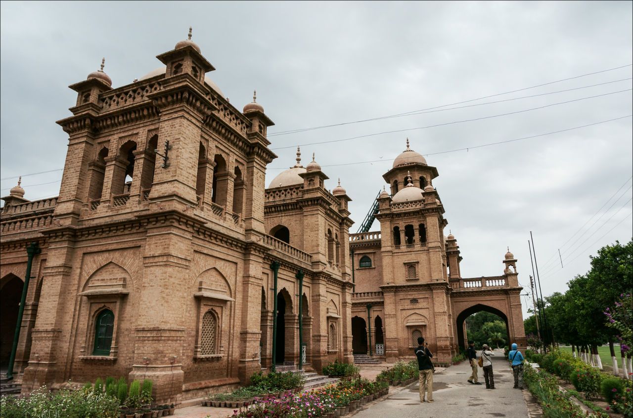  p data-id="go03s33y1w">白沙瓦(peshawar),是 a target="_blank"