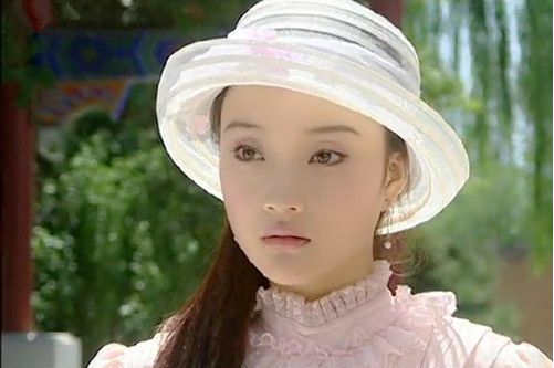 毓琳,是电视剧《 a target="_blank" href="/item/十三格格/4043707"