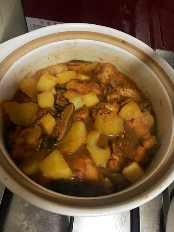 土豆鸡翅香菇炖粉条