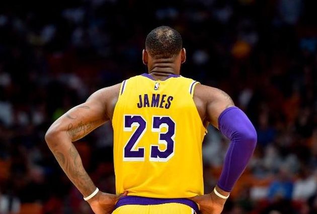 勒布朗·詹姆斯