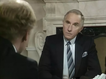 是，首相（英国1986年西德尼·洛特比与彼得·惠特莫尔联合执导的系列喜剧）_百度百科
