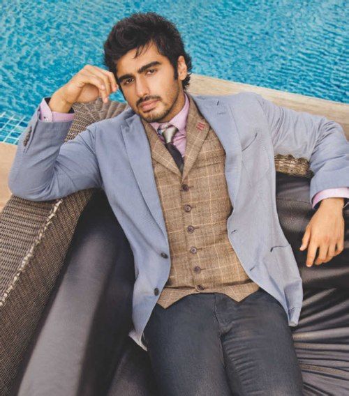 是印度著名电影制片人boney kapoor和莫娜·舒瑞尔·卡普尔(mona