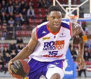  p>盖尔雄·亚布塞莱(guerschon yabusele),1995年12月17日出生于法国