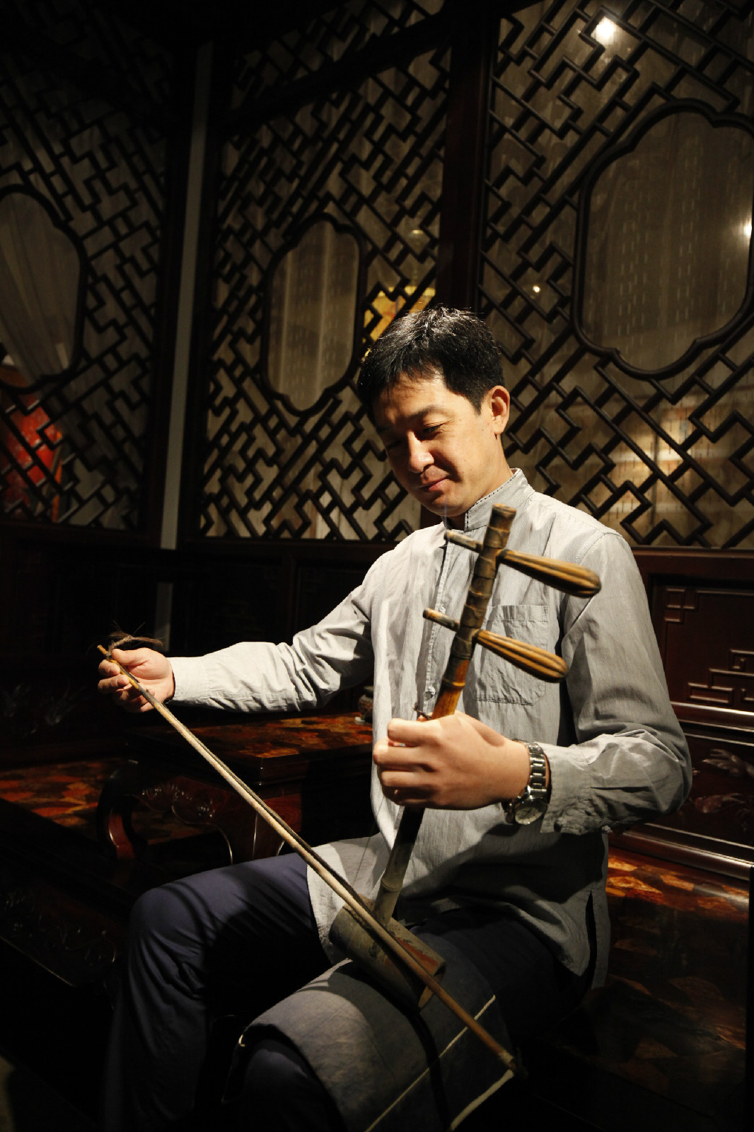 男,山东人,国家一级演奏员,中国戏曲家协会会员,首都京胡艺术研究会