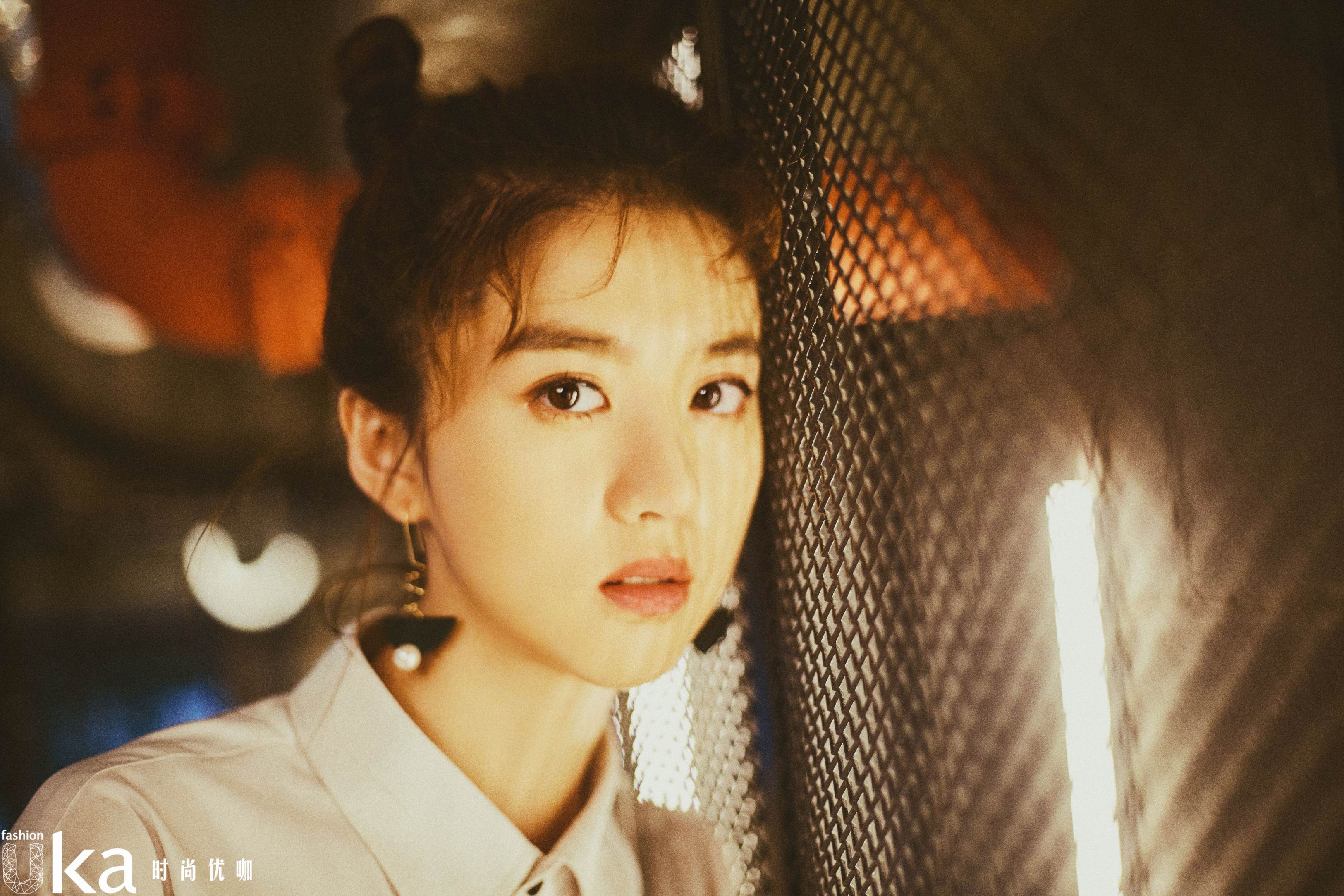  p>李凯馨,1999年10月12日出生于中国台湾,新加坡籍华裔影视女演员