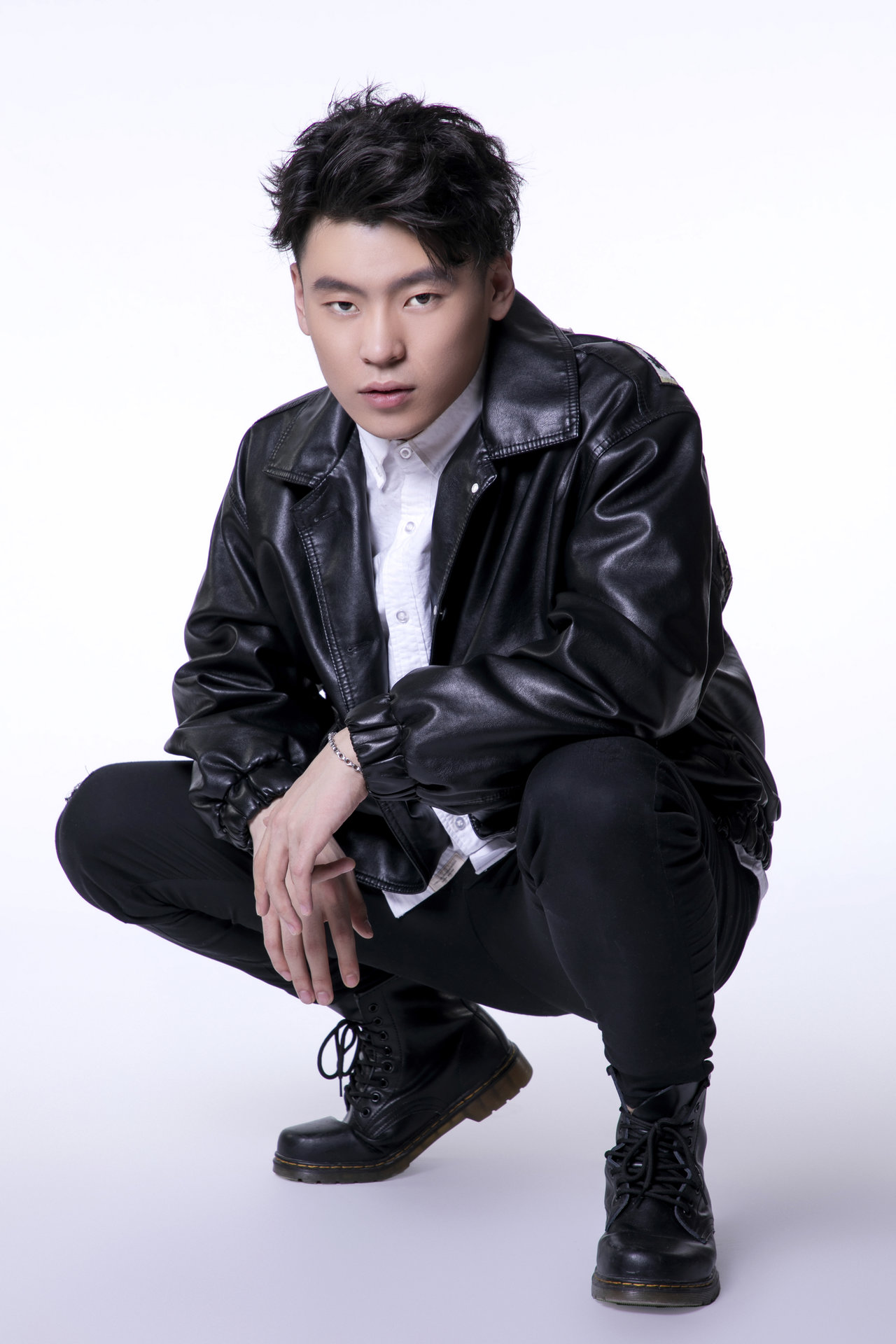  p>隔壁老樊,本名樊凯杰,1998年11月2日出生于河