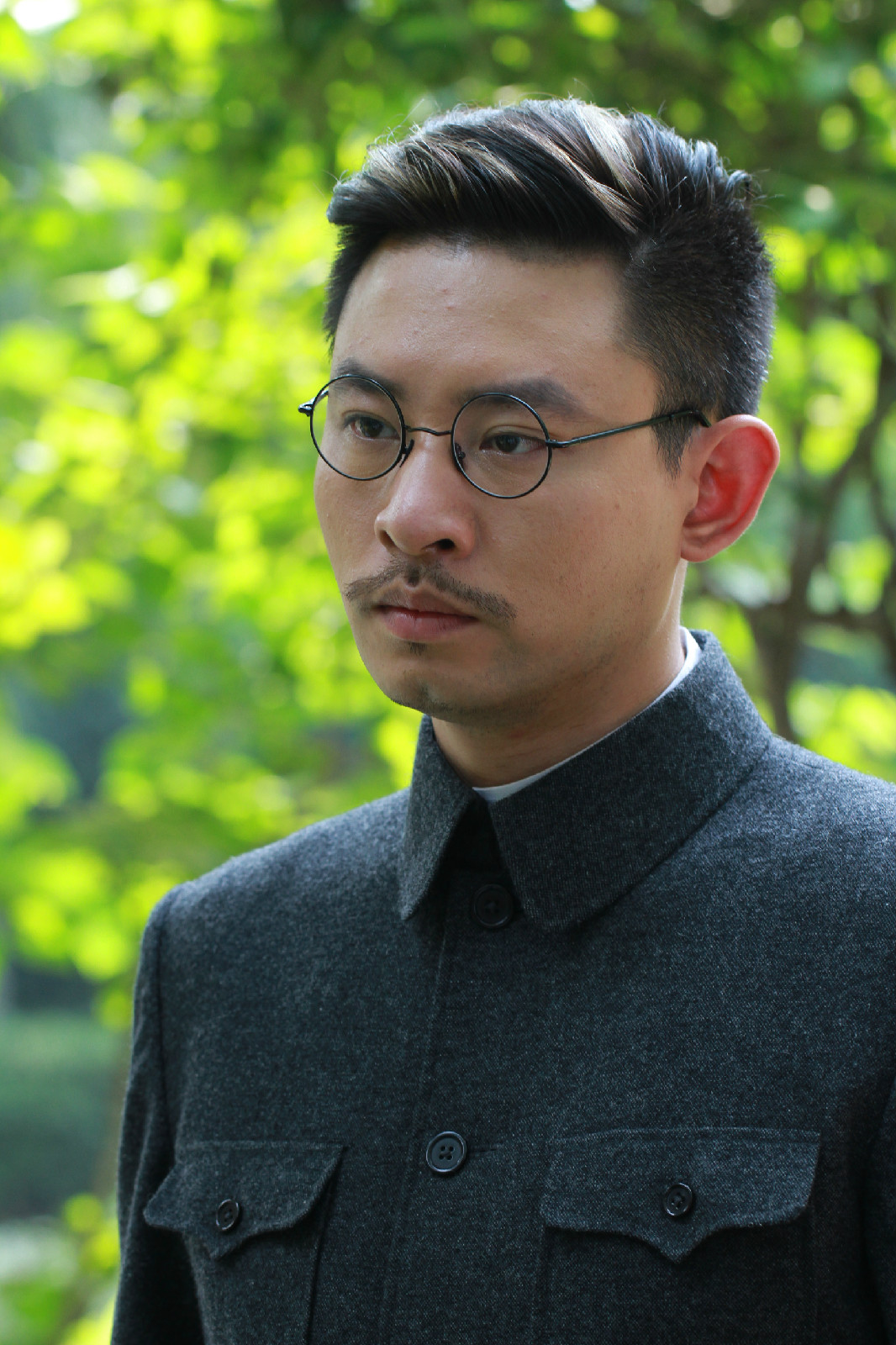 叶芃梓,1976年5月30日出生于陕西省西安市,中国内地影视男演员,毕业于