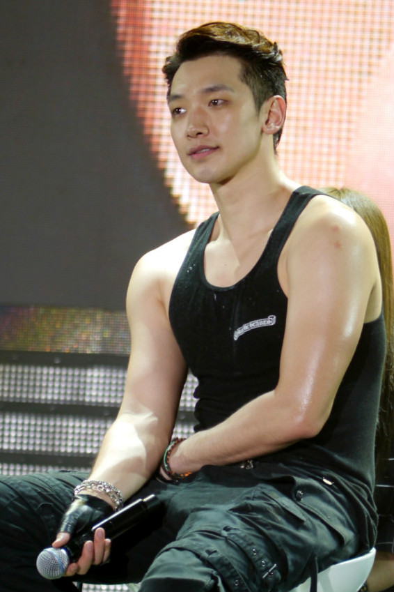  p>郑智薰(rain),1982年6月25日出生于韩国首尔,韩国流行男歌手,演员