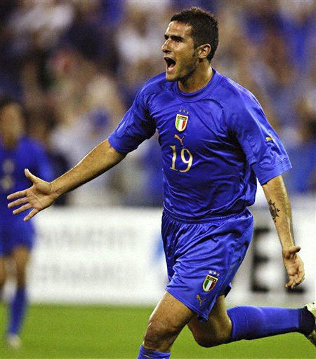  p>克里斯蒂亚诺·卢卡雷利(cristiano lucarelli),1975年10月4日出生