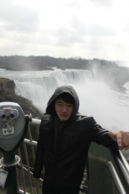  p>李振宇,男,国家二级杂技 a target="_blank" href="/item/演员