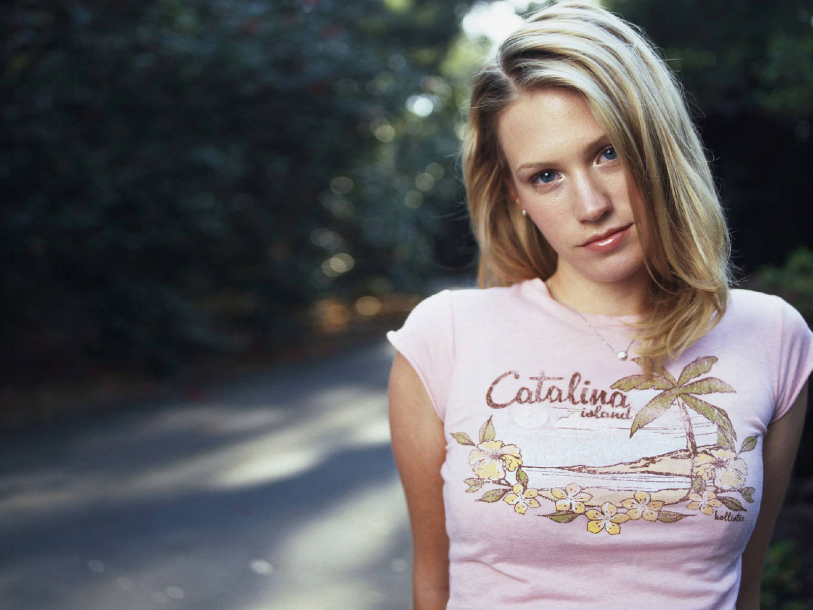  p>詹纽瑞·琼斯(january jones),1978年1月5日出生于 a target="