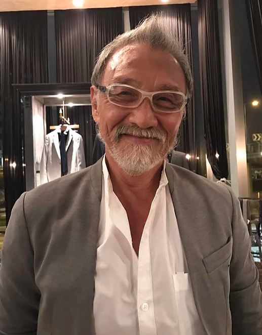  p>石天 i>(1949年10月17日-2021年9月) /i>