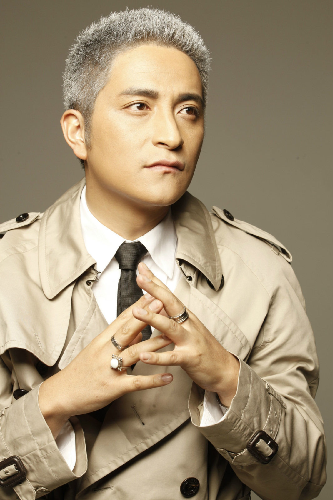  p>吉杰,1977年12月22日出生于四川省凉山彝族自治州,毕业于中央民族