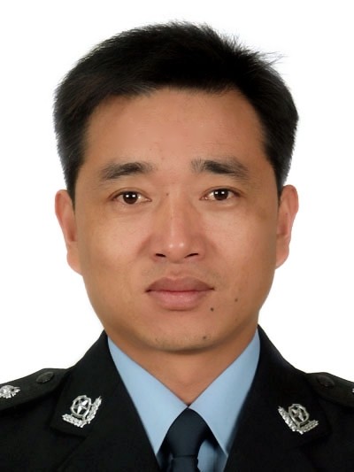 李军